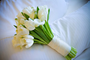 Washington DC wedding white modern bouquet tulips calla lilies philippa tarrant