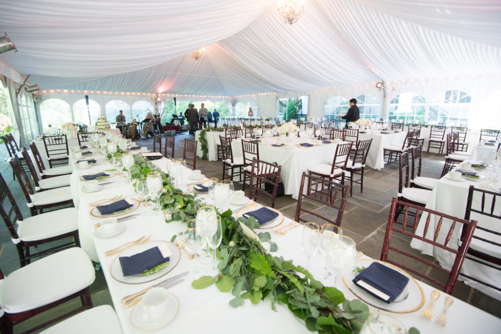Strong-Mansion-wedding-tent-kings-tables