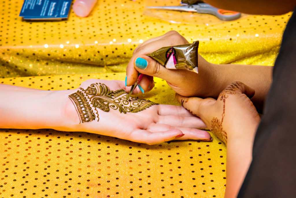 indian wedding Washington DC coed mehndi party bhavna naik henna artist