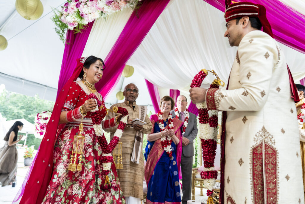 garland-exchange-backyard-hindu-ceremony-mini-wedding
