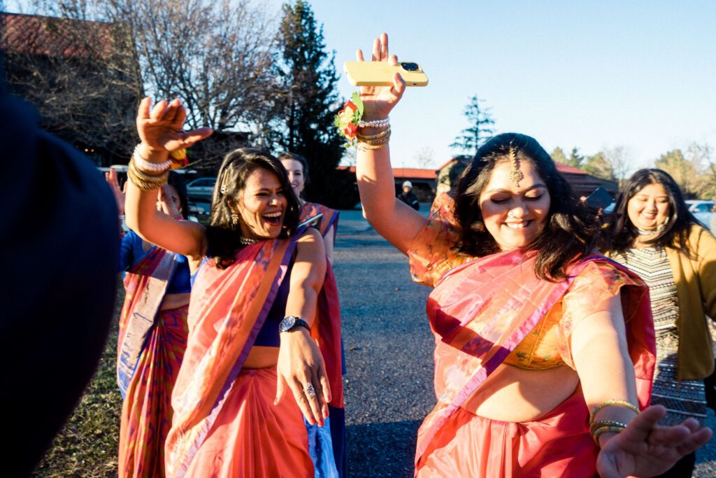 indian-fusion-wedding-coed-baraat