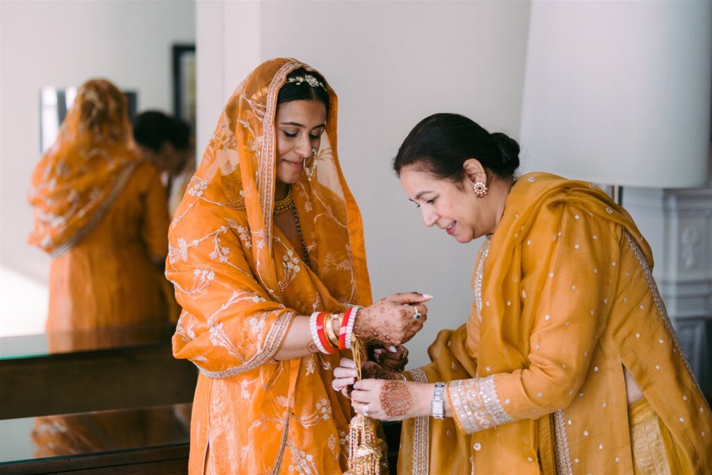 sikh-wedding-bride-orange