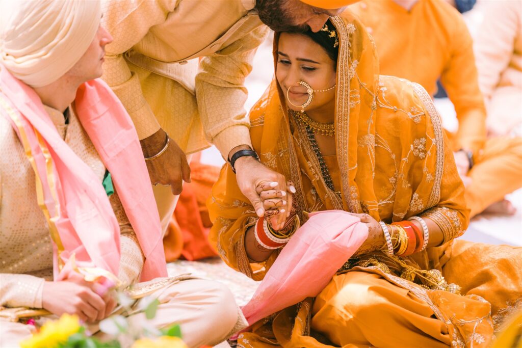 sikh-wedding-ceremony-washington-dc-gurdwara bride father