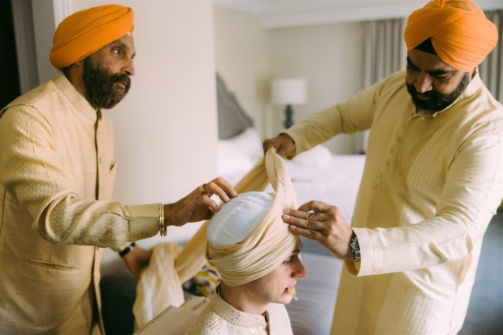 sikh-wedding-groom-turban-tying